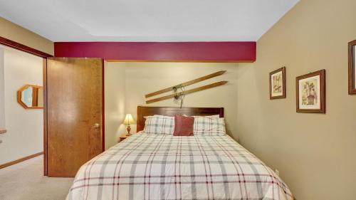 Ellicottville House | Across from Holiday Valley 2 King Beds AC