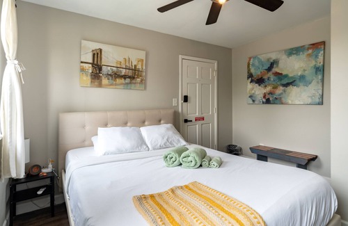 Arena District House | Across Goodale Park | Short North | Convention Center | Near OSU | Private Off Street Parking