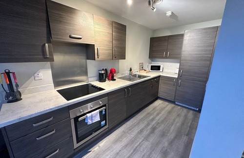 Salford Apartment | Adelphi Wharf Apartments by Beehosting