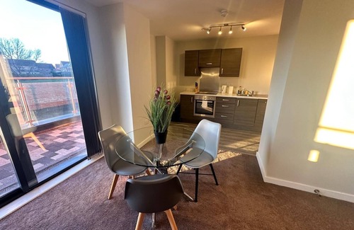 Salford Apartment | Adelphi Wharf Apartments by Beehosting