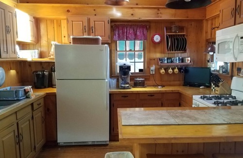 Town of Ledyard Cottage | Adirondack Cottage on Beautiful Cayuga Lake