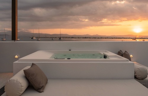 Naxos Apartment | Adjoining 2 Bedroom Sea View Suite With 2 Outdoor Jacuzzis