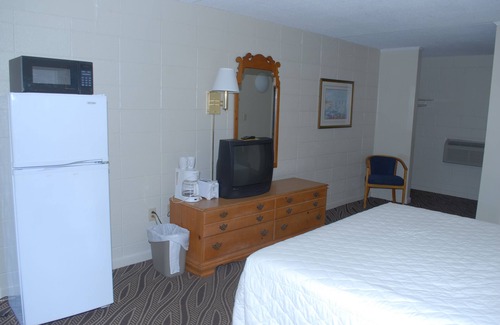 Downtown Myrtle Beach Hotel | Admiral Motor Inn