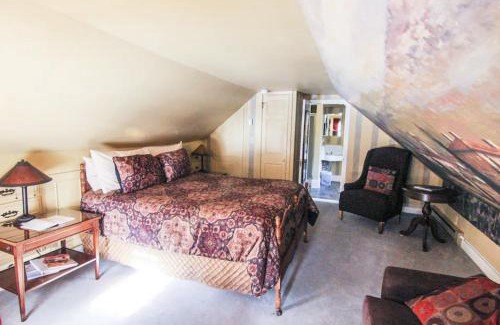 Fryeburg Bed & Breakfast | Admiral Peary Inn