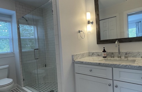 Arnold Apartment | Adorable 1 BR with private entrance and gorgeous water views!