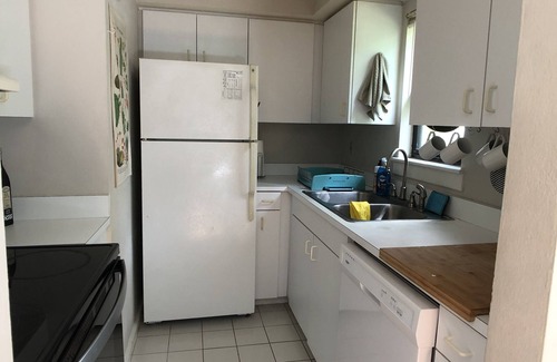 Duckpond Apartment | Adorable 2 bedroom unit with free parking & cancelation, Great for longterm stay
