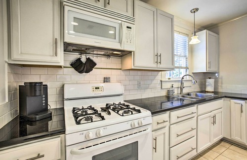 Highlands - Perkins Cottage | Adorable Baton Rouge Cottage < 3 Mi to LSU!