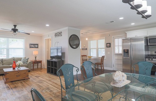 Biloxi House | Adorable beach cottage within walking distance to the beach and more!