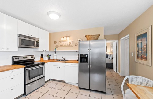 Laguna Beach Estates Condo | Adorable Beach Cottages in Panama City Beach by Panhandle Getaways