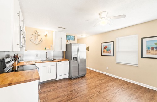 Laguna Beach Estates Condo | Adorable Beach Cottages in Panama City Beach by Panhandle Getaways