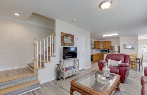 Northeast Virginia Beach Cottage | Adorable Chesapeake Bay Beach Cottage A Just 1 Block from the Sand!