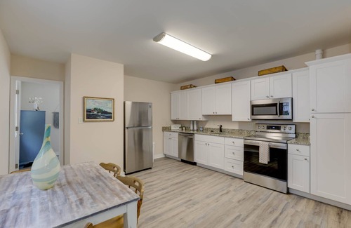 Northeast Virginia Beach Cottage | Adorable Chesapeake Bay Beach Cottage B Just 1 Block from the Sand!