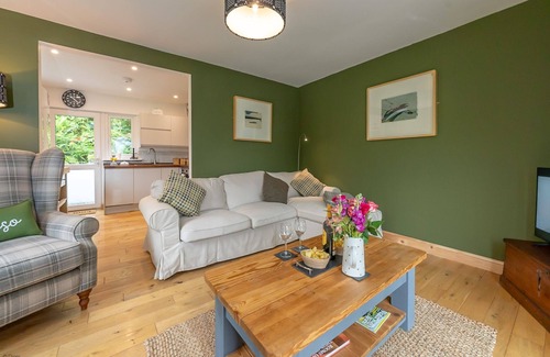 Arthog Cottage | Adorable Cottage with Stunning Views Over The Mawddach Estuary | Erw-fair