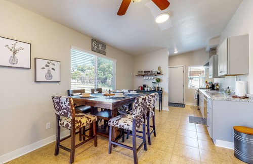Fallbrook Cottage | Adorable farm stay close to Temecula wine country