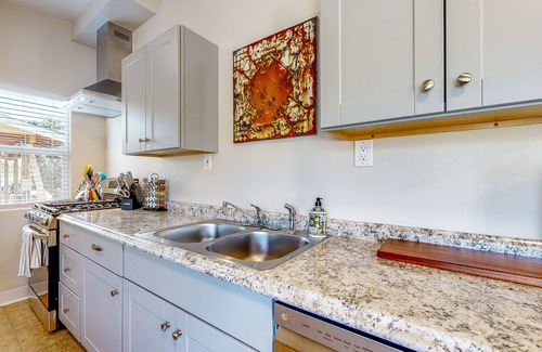 Fallbrook Cottage | Adorable farm stay close to Temecula wine country