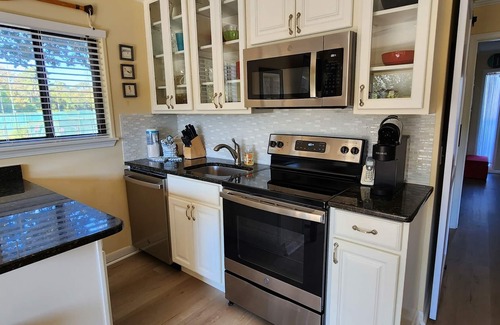 Folly Field Condo | Adorably furnished and updated Ocean Villa condo, with wonderful 200+ Reviews!