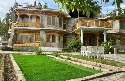 Leh Hotel | Adu's Eternal Comfort