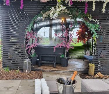 Moneymore Apartment | ADULT ONLY relax escape apartment hottub