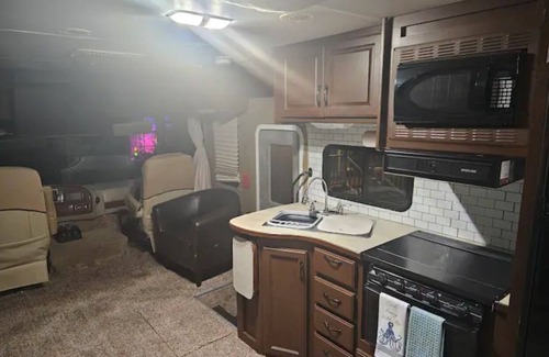 Chesapeake City House | Adventure Mobile