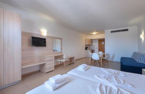 Lambi Hotel | Aegean Blu Hotel & Apartments