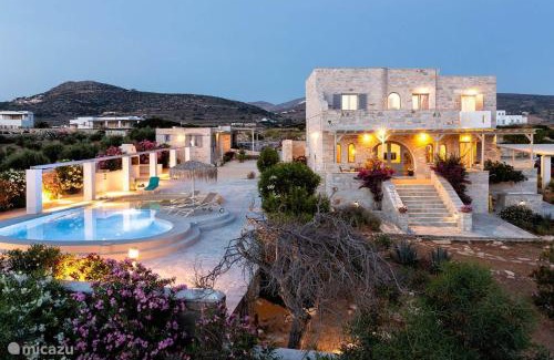 Nea Cryssi Akti Villa | Aegean Seashell in Paros