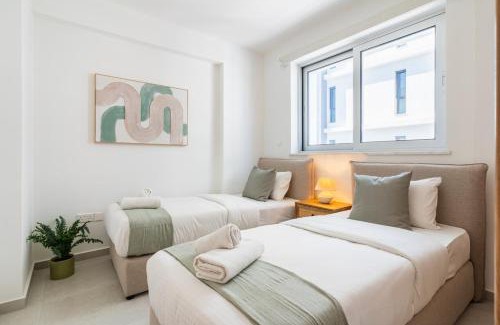 Larnaca Apartment | Aelia - Chic 2-BR Apartment & Balcony in Larnaca