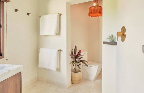 East End Apartment | Aerial Joy Room