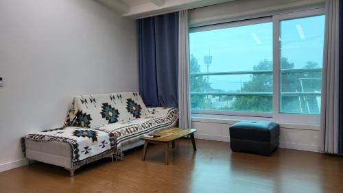 Downtown Apartment | Aewol Gwangryeong House