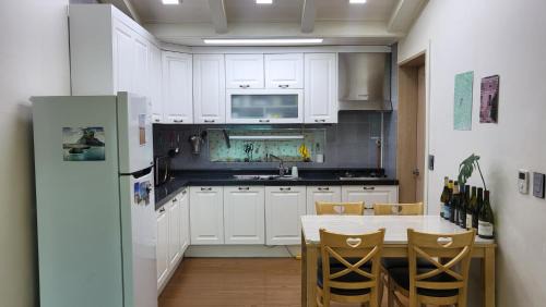 Downtown Apartment | Aewol Gwangryeong House