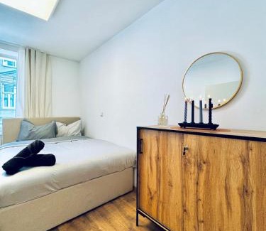 Liesing Apartment | Affordable 5BR Apartment Near Kaufpark Alterlaa