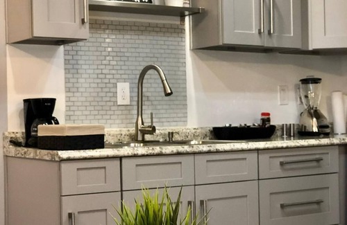 Centro Condo | Affordable & Super Modern 2 Bed Condo - Close To the Beach