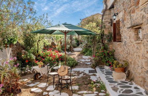 Malaxa House | Agapi's Charming Retreat - Rustic Escape By Chania