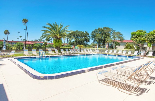 Florida Ridge Condo | Age restricted active golf community