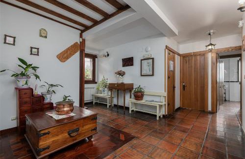 Lasarte-Oria House | Agroturismo Kostegi