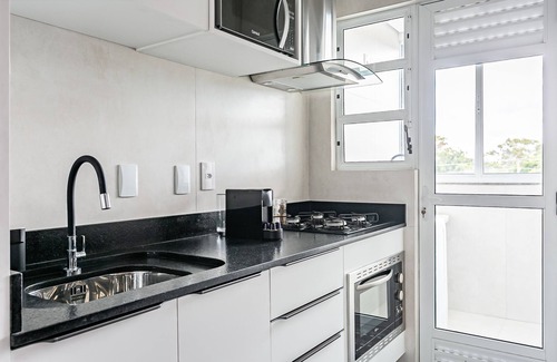 Ingleses do Rio Vermelho House | Agua Marinha by Viva - Prédio com apartamentos completos, com piscina e a passos da praia