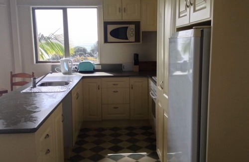 Ahipara House | Ahipara Surf Breaks. Beautiful Views.