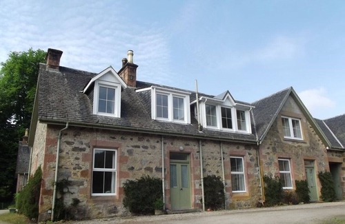 Glen Urquhart Cottage | Aigas Holiday Cottages Old Stable and Old Dairy
