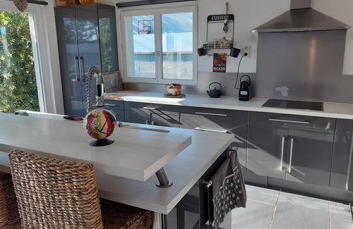 Arles House | AIR-CONDITIONED HOUSE WITH SWIMMING POOL BETWEEN ALPILLES AND CAMARGUE, 30 MINUTES FROM THE SEA