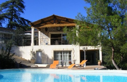 Fabregues Villa | Air-conditioned character house on 6 fenced acres, heated swimming pool
