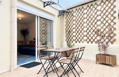 Bagneux House | Air-conditioned house & parking 15 minutes from Paris