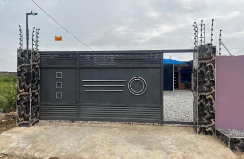 Accra Apartment | airbnb Davis