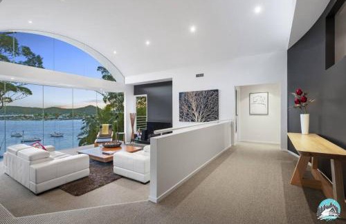 Daleys Point House | Aircabin - Daleys Point - Waterfront Retreat House