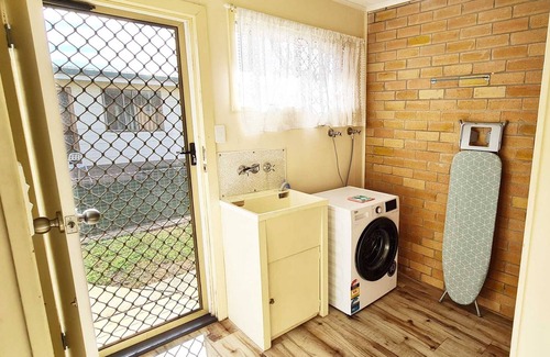 Norville Apartment | ⚽ Aircon Unit short walk away to ATW Sports Club 🍻