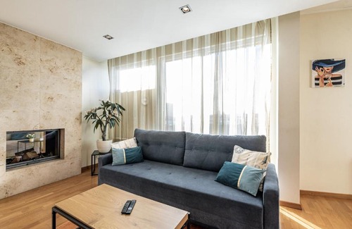 Kesklinn Apartment | AirHome - The Admiral House