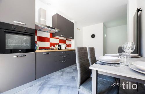 Sestri Ponente Apartment | Airport 8 Minutes, 2BR, Terrace, By Tilo