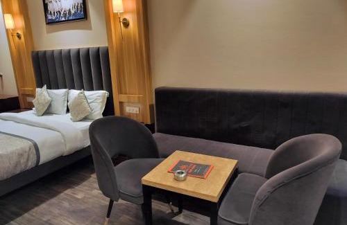 Mahipalpur Extension Hotel | Airport Hotel Lotus Villa 10 minutes Delhi Aerocity Metro