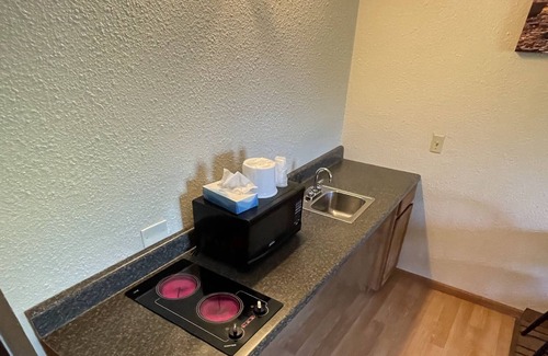 Coraopolis Hotel | Airport Lodging Inc.