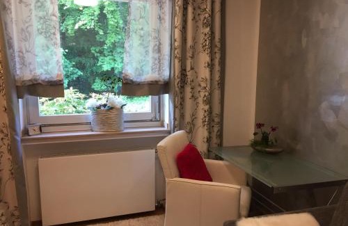 Grengel House | Airport Rooms Waldblick