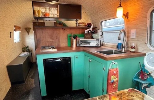 Tulsa House | Airstream Land Yacht : 5 min to Downtown