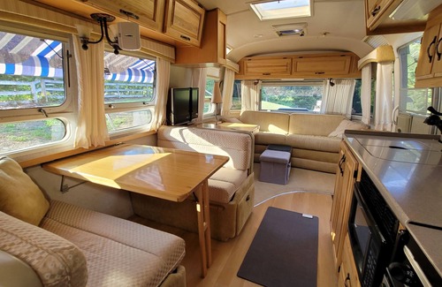 Stevenson House | Airstream Retreat on The Farm